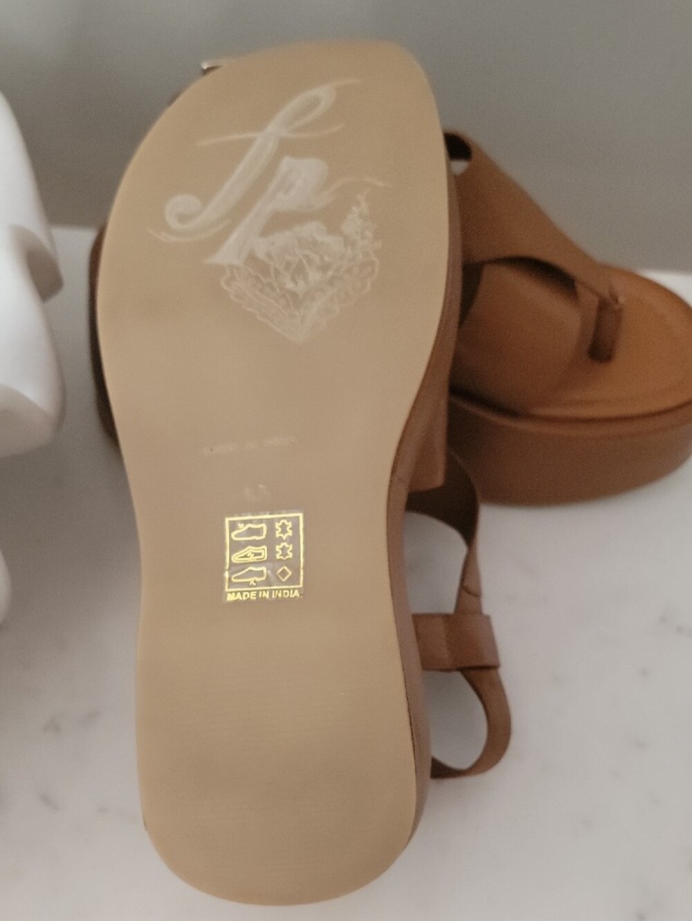 Free People Brown Leather Platform Thong Sandals - Picture 5 of 10